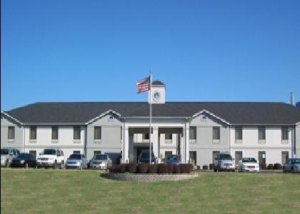Baymont By Wyndham Madisonville Exterior foto